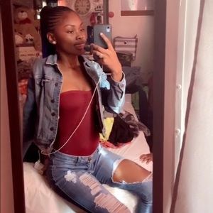 Meet your Posher, Telis